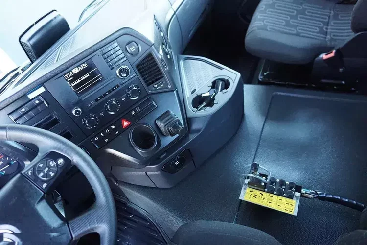 Mercedes AROCS / 2645 / ACC / EURO 6 / 6 X 4 / HAKOWIEC zdjęcie 9