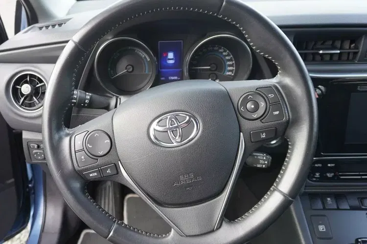 Toyota auris zdjęcie 33