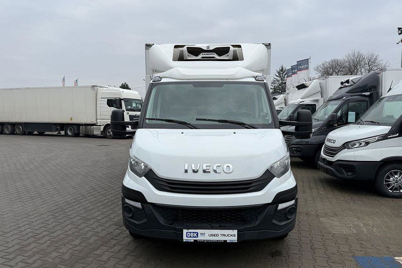 samochód dostawczy Iveco zdjęcie 1