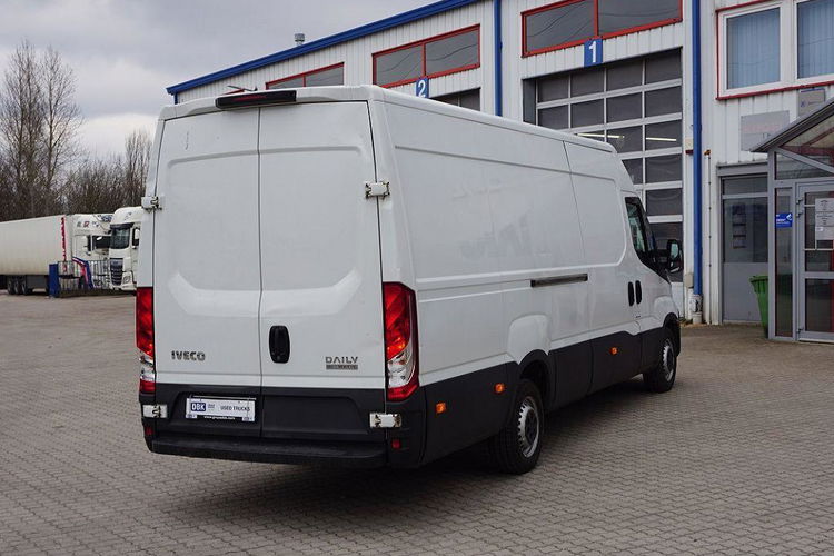 IVECO DAILY 35S16 zdjęcie 4