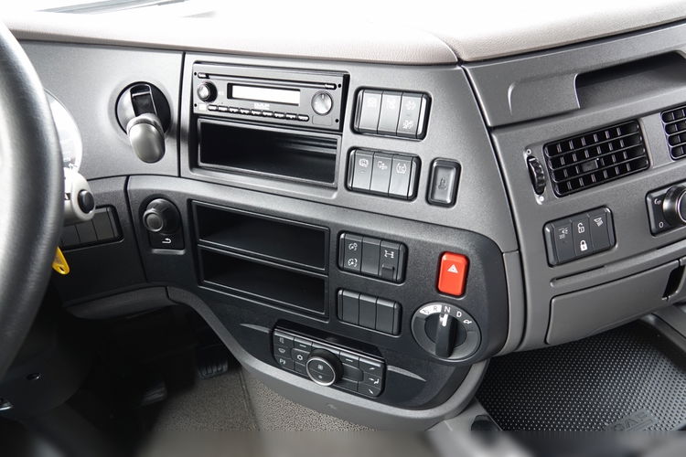DAF XF 480 / KLIMA POSTOJOWA / 2021 ROK / OPONY 100% / SSC / PO KONTRAKCIE SERWISOWYM zdjęcie 31