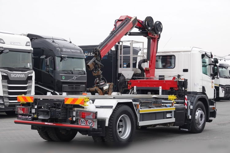 Scania P 320 / 4X2 / WYWROTKA BDF + HDS HMF 635 / STERIWANIE RADIOWE / CHWYTAK / EURO 6 / BDF + KIPPER + HDS  zdjęcie 13