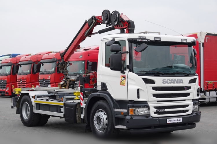 Scania P 320 / 4X2 / WYWROTKA BDF + HDS HMF 635 / STERIWANIE RADIOWE / CHWYTAK / EURO 6 / BDF + KIPPER + HDS  zdjęcie 14