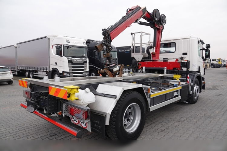Scania P 320 / 4X2 / WYWROTKA BDF + HDS HMF 635 / STERIWANIE RADIOWE / CHWYTAK / EURO 6 / BDF + KIPPER + HDS  zdjęcie 20