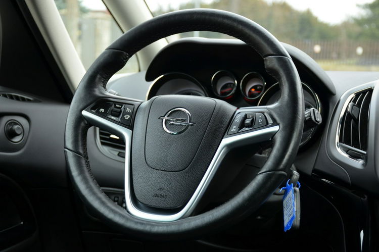 Opel Zafira Zarejestrowana 1.4T+Gaz Serwis 100% Org.lakier 7 foteli Navi Skóra zdjęcie 28