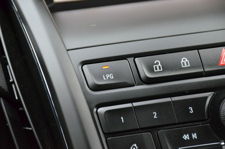 Opel Zafira Zarejestrowana 1.4T+Gaz Serwis 100% Org.lakier 7 foteli Navi Skóra zdjęcie 33