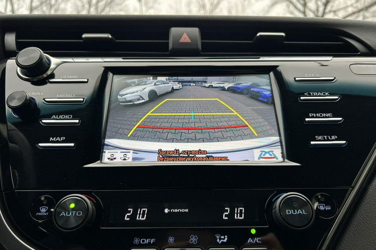 Toyota Camry 2.5 HSD 218KM COMFORT, salon Polska, gwarancja, FV23% zdjęcie 25
