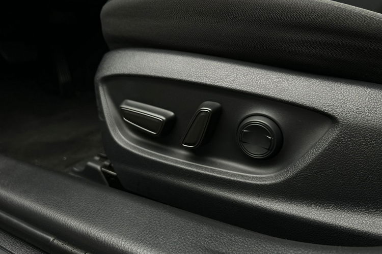 Toyota Camry 2.5 HSD 218KM COMFORT, salon Polska, gwarancja, FV23% zdjęcie 26