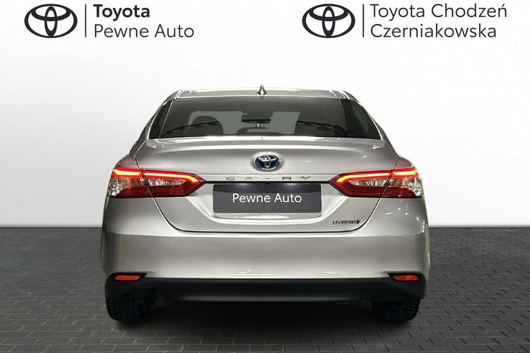 Toyota Camry 2.5 HSD 218KM COMFORT, salon Polska, gwarancja, FV23% zdjęcie 4