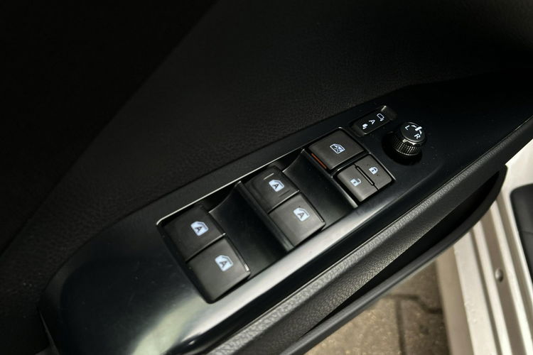 Toyota Camry 2.5 HSD 218KM COMFORT, salon Polska, gwarancja, FV23% zdjęcie 19