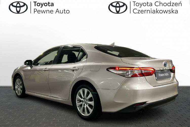 Toyota Camry 2.5 HSD 218KM COMFORT, salon Polska, gwarancja, FV23% zdjęcie 3