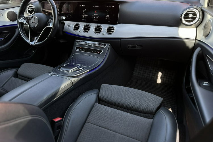 Mercedes E 220 Salon Polska Poleasingowy I właściciel Serwis ASO VAT 23% Bezwypadkowy zdjęcie 11
