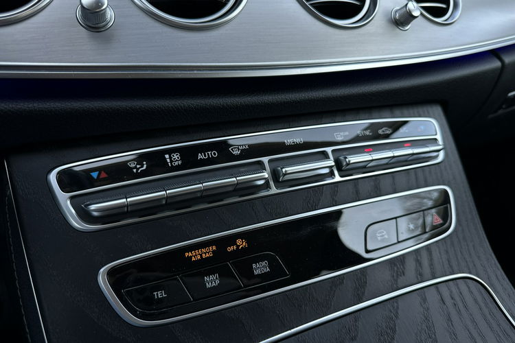Mercedes E 220 Salon Polska Poleasingowy I właściciel Serwis ASO VAT 23% Bezwypadkowy zdjęcie 18