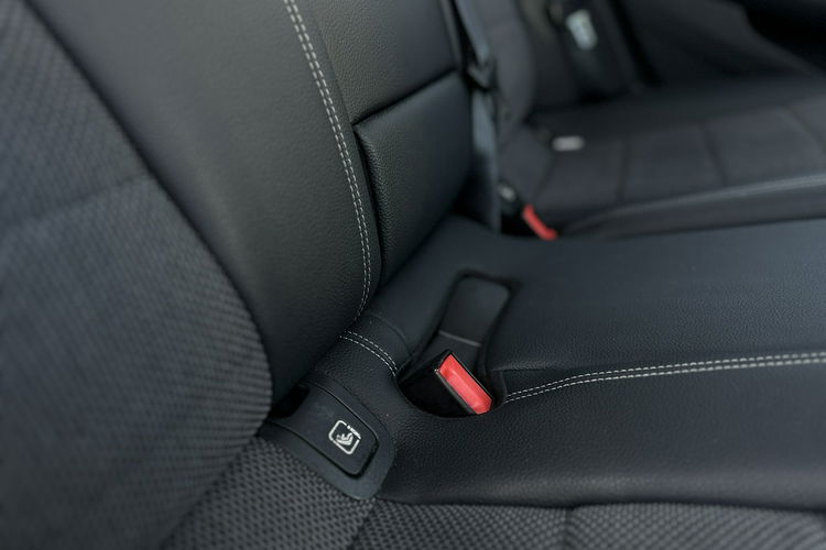 Mercedes E 220 Salon Polska Poleasingowy I właściciel Serwis ASO VAT 23% Bezwypadkowy zdjęcie 25