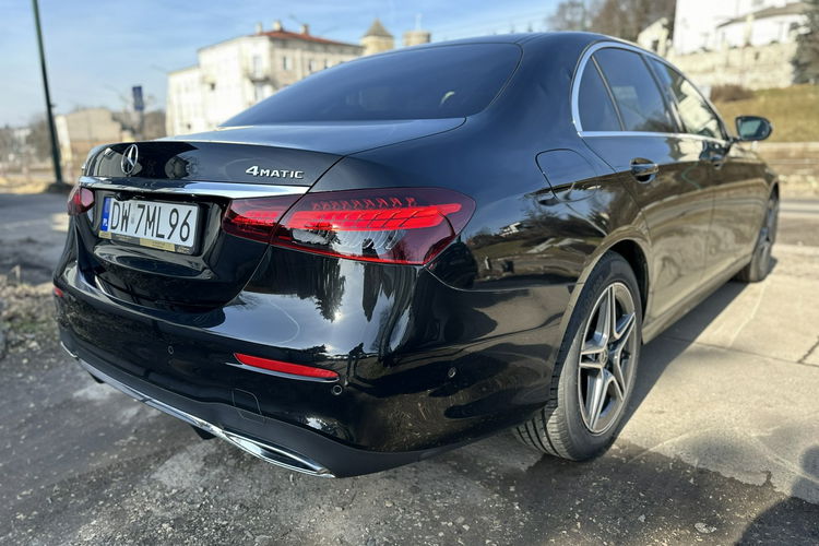 Mercedes E 220 Salon Polska Poleasingowy I właściciel Serwis ASO VAT 23% Bezwypadkowy zdjęcie 5