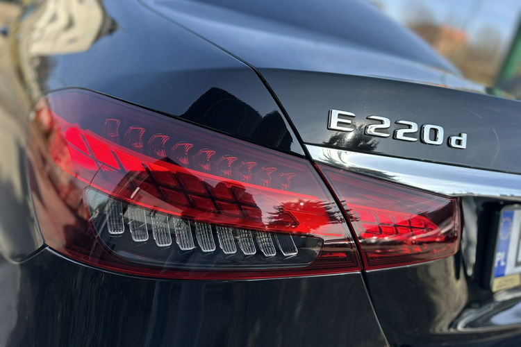 Mercedes E 220 Salon Polska Poleasingowy I właściciel Serwis ASO VAT 23% Bezwypadkowy zdjęcie 8