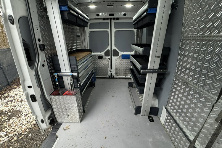 Volkswagen Crafter Salon Polska Poleasingowy I właściciel Serwis ASO VAT 23% Bezwypadkowy zdjęcie 14