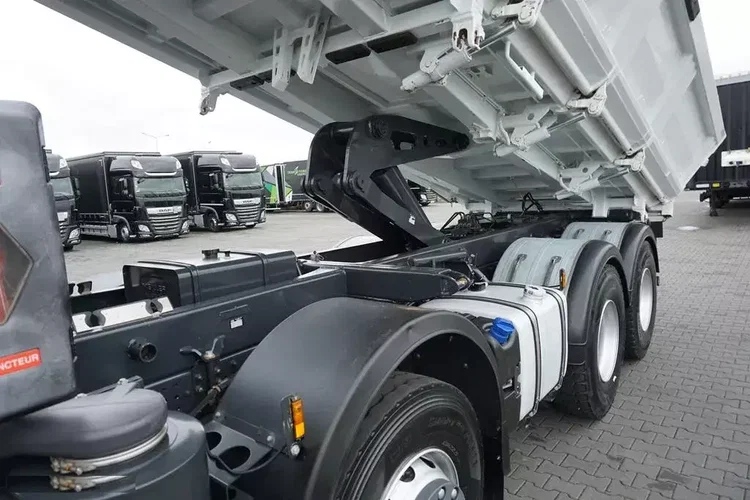 Iveco TRAKKER / 480 / E 6 / WYWROTKA / 8 X 4 / HYDROBURTA / RETARDER zdjęcie 22