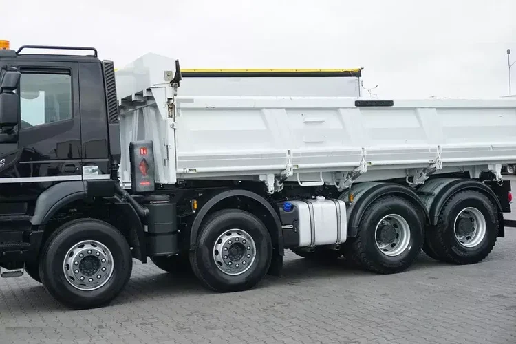 Iveco TRAKKER / 480 / E 6 / WYWROTKA / 8 X 4 / HYDROBURTA / RETARDER zdjęcie 27