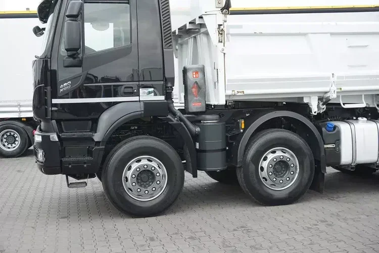 Iveco TRAKKER / 480 / E 6 / WYWROTKA / 8 X 4 / HYDROBURTA / RETARDER zdjęcie 28