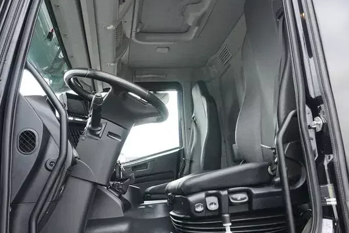 Iveco TRAKKER / 480 / E 6 / WYWROTKA / 8 X 4 / HYDROBURTA / RETARDER zdjęcie 7