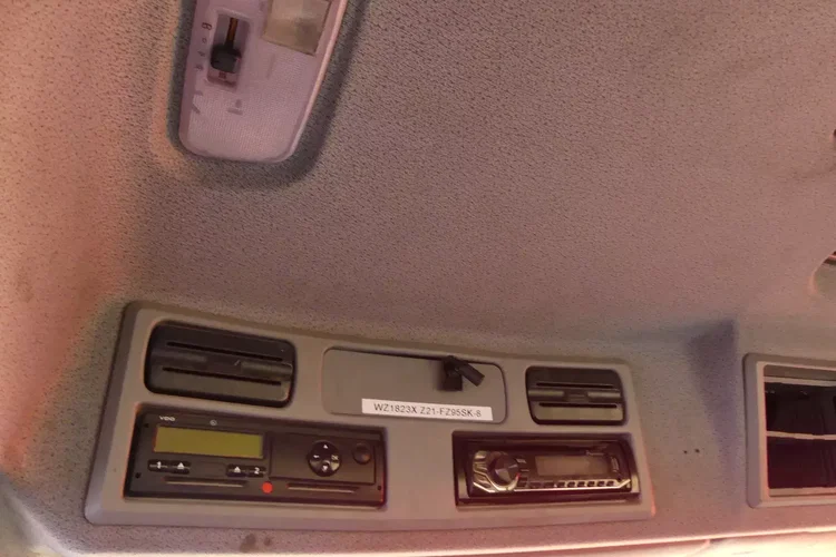 Mercedes ATEGO 1218 / HAKOWIEC / EURO 6 / MANUAL / zdjęcie 12