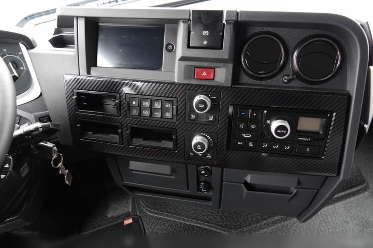 Renault T 520 / 13 L / RETARDER / KLIMA POSTOJOWA / OPONY 100% / PO KONTRAKCIE SERWISOWYM zdjęcie 30