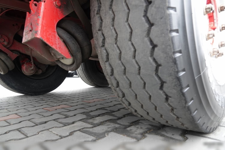 STAS WYWROTKA / 34m3 / 2020 ROK / WAGA: 5400 KG / OSIE JOST/ OŚ PODNOSZONA zdjęcie 17