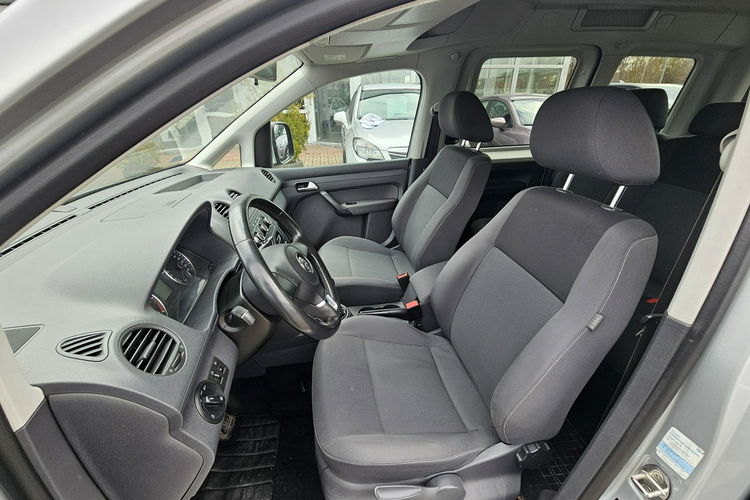 Volkswagen Caddy 5 osobowy, hak, klimatyzacja, zdjęcie 12