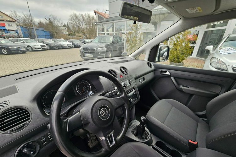 Volkswagen Caddy 5 osobowy, hak, klimatyzacja, zdjęcie 23