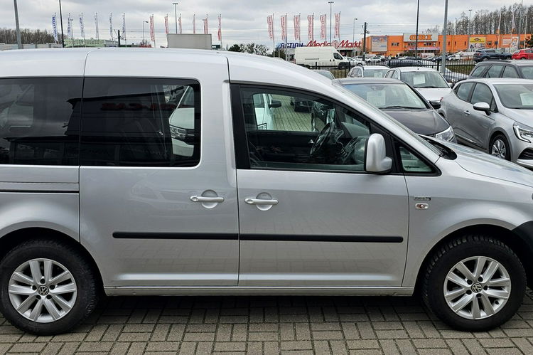 Volkswagen Caddy 5 osobowy, hak, klimatyzacja, zdjęcie 4