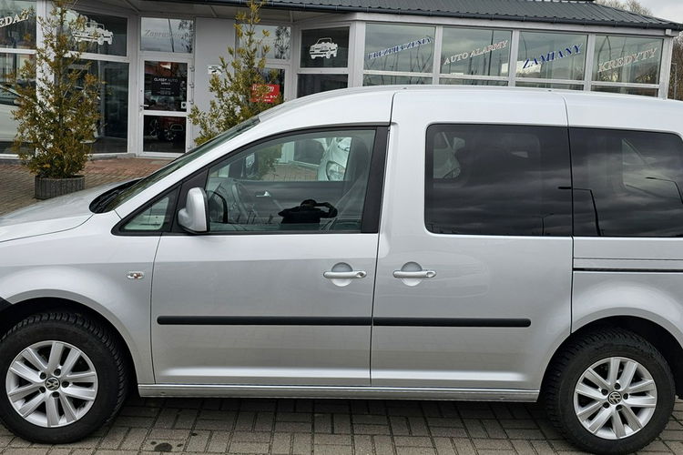 Volkswagen Caddy 5 osobowy, hak, klimatyzacja, zdjęcie 6