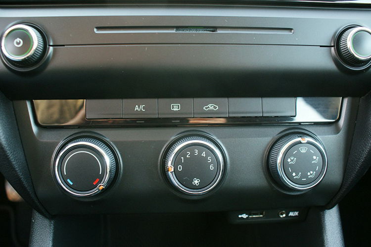 Skoda Octavia zdjęcie 14