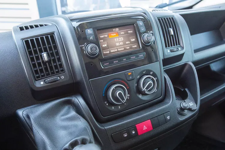 Peugeot Boxer L3H2 Silnik 2.2 BlueHDI zdjęcie 19