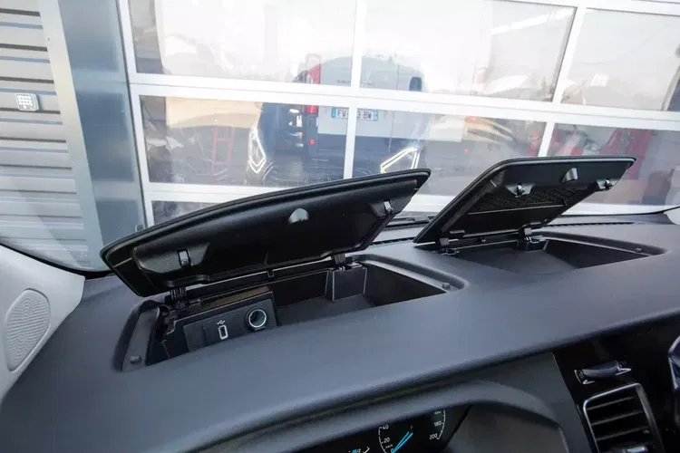 Ford tourneo-custom zdjęcie 19