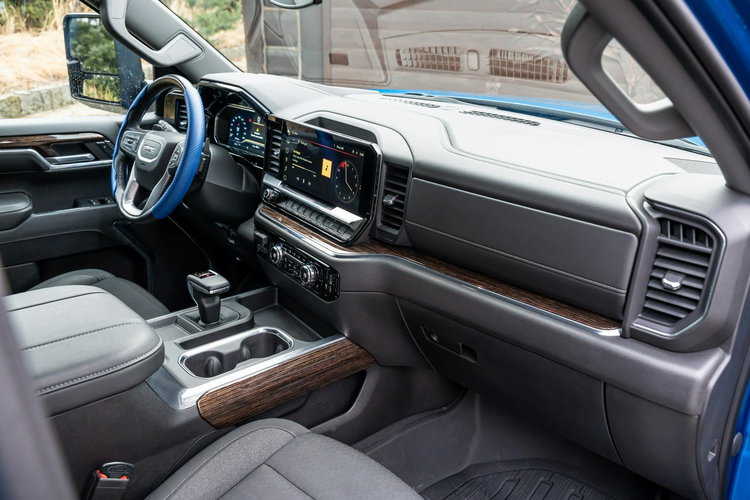 Sierra 3.0 R6 / 277 KM / 4x4 / 2023 / Bezwypadkowy / Niski przebieg zdjęcie 34