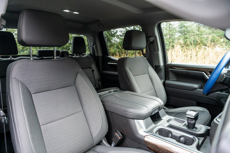 Sierra 3.0 R6 / 277 KM / 4x4 / 2023 / Bezwypadkowy / Niski przebieg zdjęcie 35