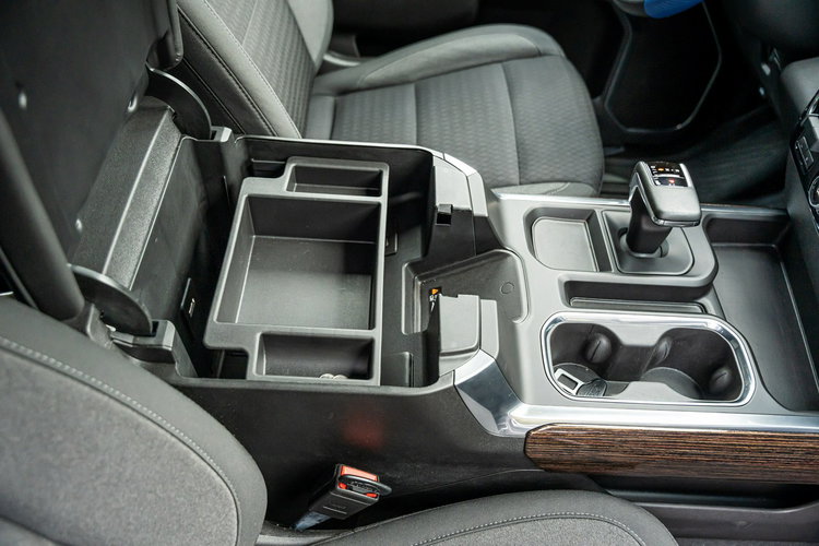 Sierra 3.0 R6 / 277 KM / 4x4 / 2023 / Bezwypadkowy / Niski przebieg zdjęcie 37