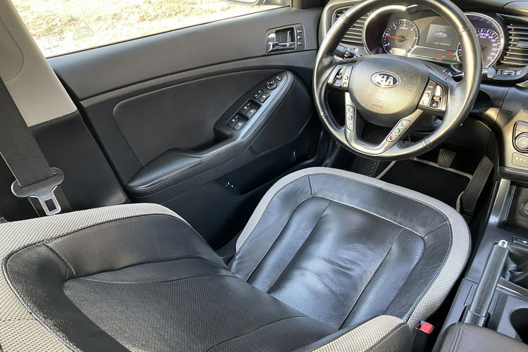 Kia Optima +LIFT+LEDY przód i tył+PODGRZEWANE i WENTYLOWANE fotele+SKÓRA+tempomat zdjęcie 24