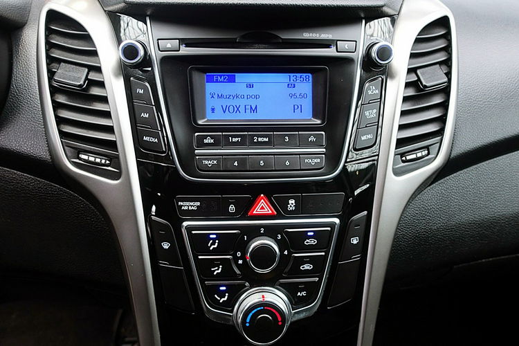 Hyundai i30 3 Lata GWARANCJA 1WŁ Kraj Bezwypad 1.4i 16V Led+Esp 6-biegów 4x2 zdjęcie 18