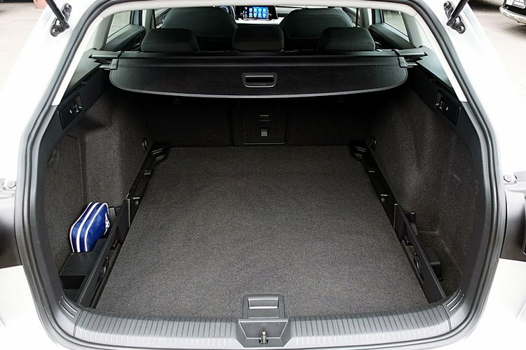 Volkswagen Golf 1.5 eTSI ACC+DSG+Led+Podgrz.Kierow ASO GWARANCJA I-wł Kraj Bezwyp F23% 4x2 zdjęcie 12