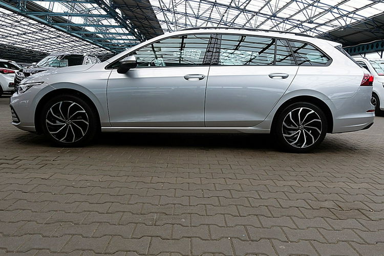 Volkswagen Golf 1.5 eTSI ACC+DSG+Led+Podgrz.Kierow ASO GWARANCJA I-wł Kraj Bezwyp F23% 4x2 zdjęcie 4