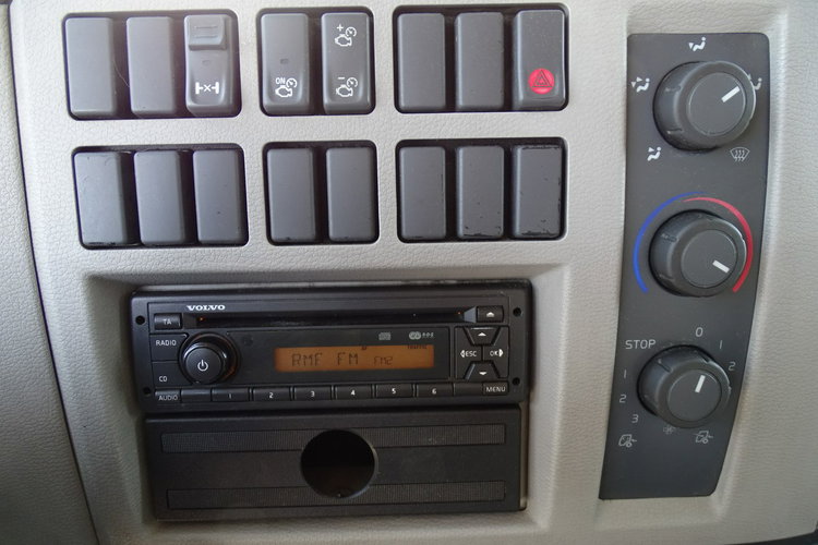 Volvo FL 240 Kontener Sprowadzony Poduszki Książka Serwisowa , Winda , DMC 16 Ton , Manual zdjęcie 11