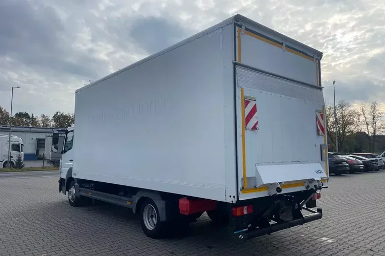 Mercedes ATEGO 818 klima, pneumatyka zdjęcie 7