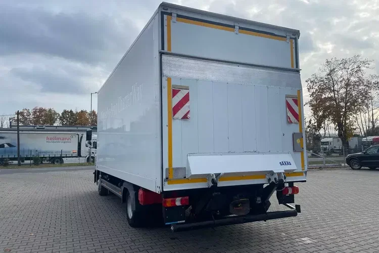 Mercedes ATEGO 818 klima, pneumatyka zdjęcie 8