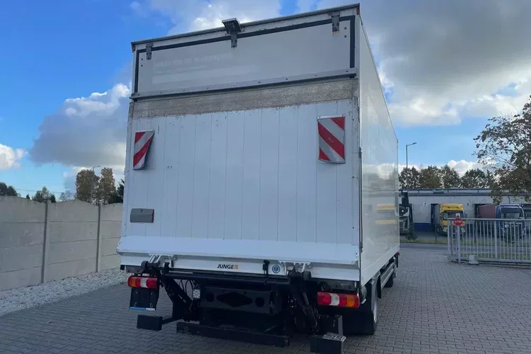 Mercedes ATEGO 816 Na poduszkach zdjęcie 6