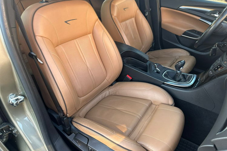Opel Insignia 2.0 Turbo 4x4 MAXX Country zdjęcie 8