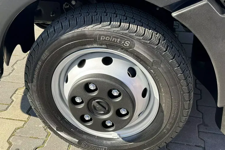 Nissan Cabstar zdjęcie 20