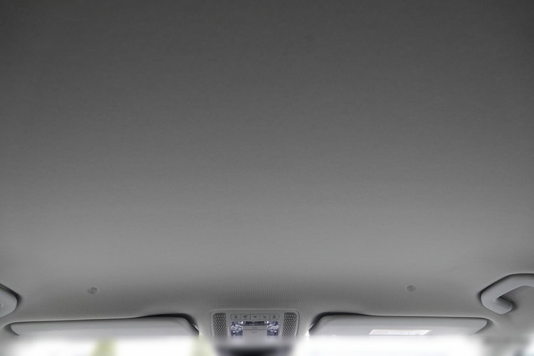 Mercedes GLE 300 D / 4MATIC / 9G-TRONIC / 272 KM / SALON POLSKA / NISKI PRZEBIEG / AIRMATIC zdjęcie 51