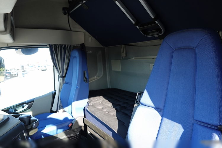 Volvo FH 460 / 85.000 KM / PO ZŁOTYM KONTRAKCIE SERWISOWYM  zdjęcie 24